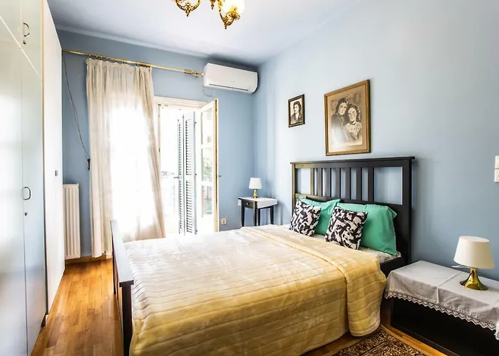 In Kalamaria Apartment